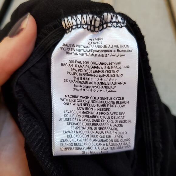 BCBGeneration Black VNeck Faux Wrap Gathered Tank Romper Womens XSmall - Picture 6 of 6